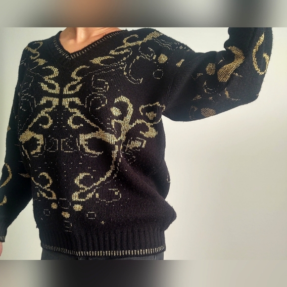 Vintage 80s Style Sweater Shimmery Gold Swirls - Picture 3 of 11